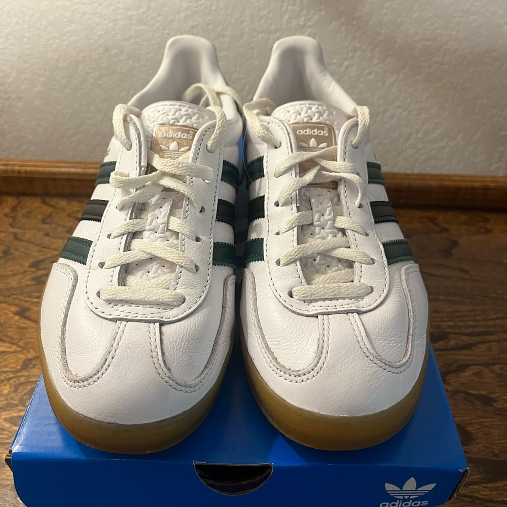 Women’s Adidas Gazelle Seattle Sounders Low Casual Shoes White Size 6.5